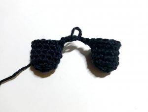 jambes lucius chat vampire patron crochet poupée amigurumi débutant gratuit halloween animal