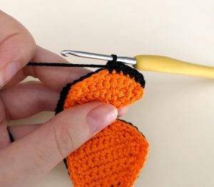 ailes lucius chat vampire patron crochet poupée amigurumi débutant gratuit halloween animal