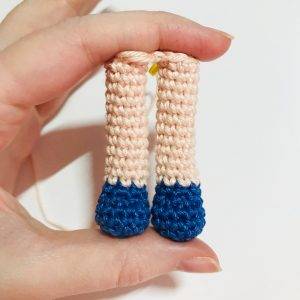 legs gaelia easter fairy free crochet pattern doll beginner easy egg