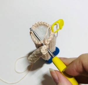 corps gaelia fée de pâques patron crochet gratuit poupée débutant facile oeuf