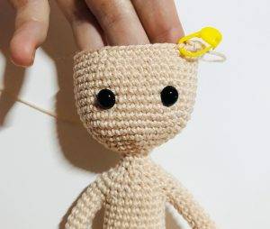 corps gaelia fée de pâques patron crochet gratuit poupée débutant facile oeuf