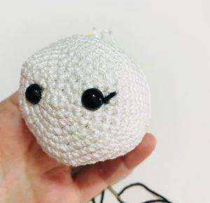 yeux lapine tsum tsum patron crochet gratuit décoration débutant facile pâques oeuf