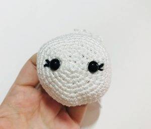 yeux lapine tsum tsum patron crochet gratuit décoration débutant facile pâques oeuf