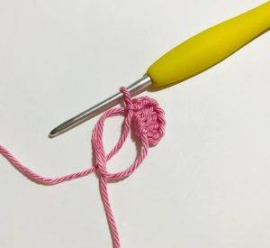 noeud lapine tsum tsum patron crochet gratuit décoration débutant facile pâques oeuf