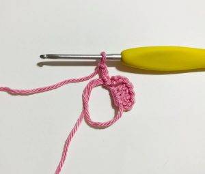 noeud lapine tsum tsum patron crochet gratuit décoration débutant facile pâques oeuf