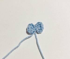 noeud robe gaelia fée de pâques patron crochet gratuit poupée débutant facile oeuf