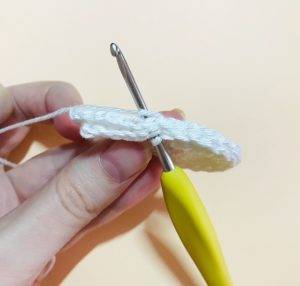 aile gaelia fée de pâques patron crochet gratuit poupée débutant facile oeuf