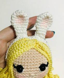 serre tête oreille lapin gaelia fée de pâques patron crochet gratuit poupée débutant facile oeuf