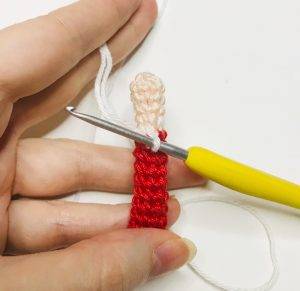 bras elerinna elfe de noël patron crochet poupée amigurumi débutant gratuit