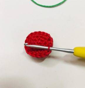 chaussures elerinna elfe de noël patron crochet poupée amigurumi débutant gratuit