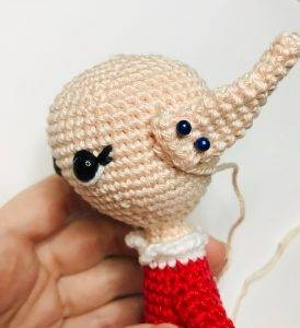 oreille elerinna elfe de noël patron crochet poupée amigurumi débutant gratuit