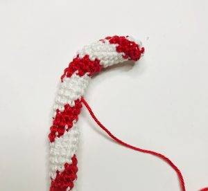 bâton sucre d'orge elerinna elfe de noël patron crochet poupée amigurumi débutant gratuit