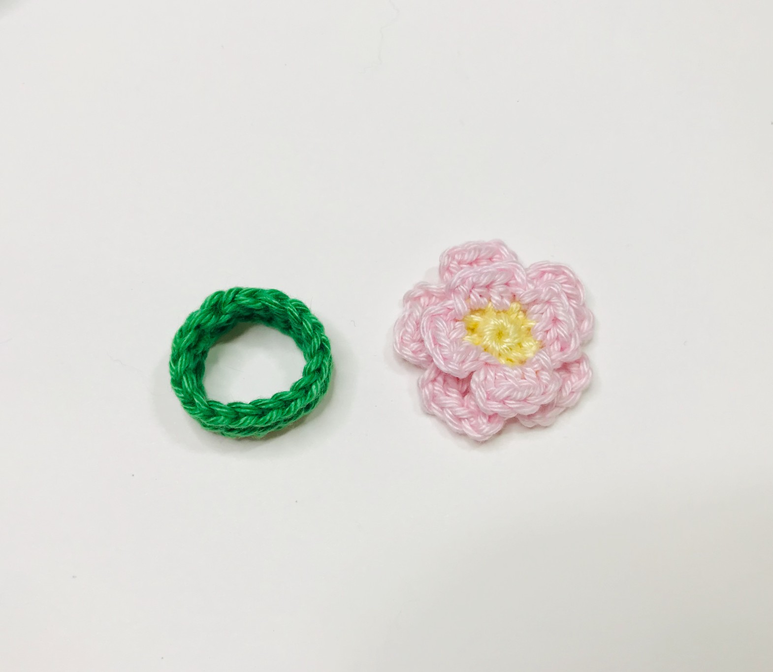 pierscionek_reka2 | crochet flower ring one size 3,5 - 5,5 c… | Joanna |  Flickr
