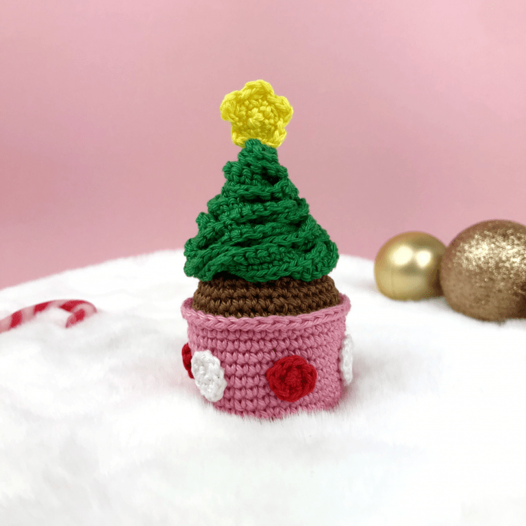 Broche dorée Charlotte, une broche fraise gourmande
