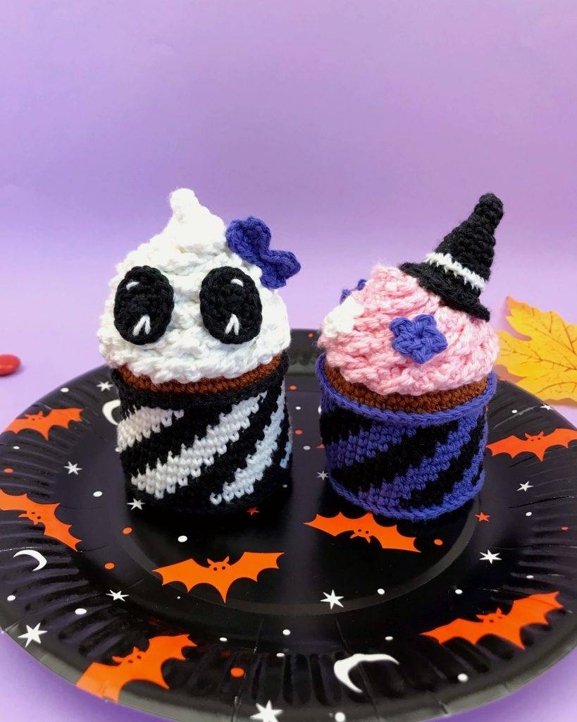 patron crochet cupcake sorcière squelette halloween