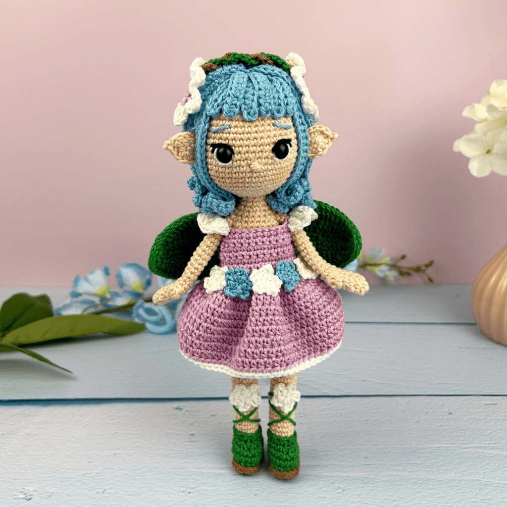 eva fée printemps poupée crochet facile amigurumi robe fleur débutant
