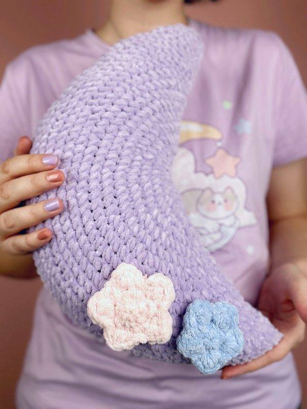 moon pillow free crochet pattern easy for beginner amigurumi decoration baby room star