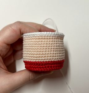 coupelle cupcake père noël patron crochet nourriture dinette amigurumi débutant gratuit