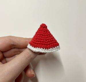 bonnet cupcake père noël patron crochet nourriture dinette amigurumi débutant gratuit