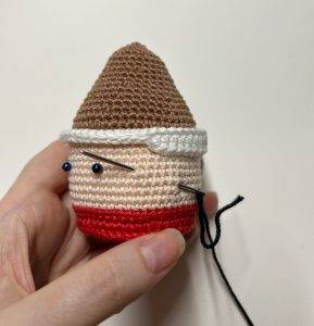 yeux cupcake père noël patron crochet nourriture dinette amigurumi débutant gratuit