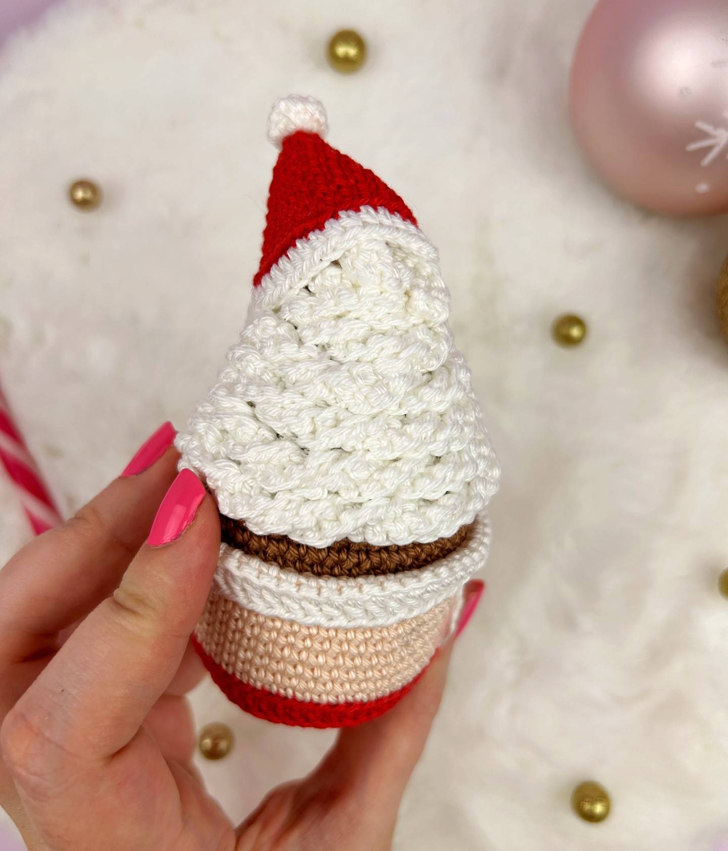 santa clause cupcake crochet pattern food dinette amigurumi free beginner