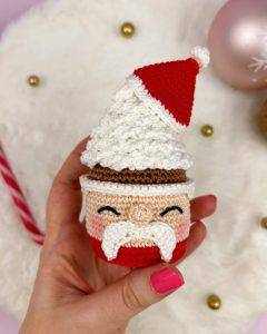 cupcake père noël patron crochet nourriture dinette amigurumi débutant gratuit