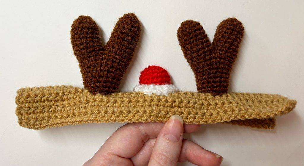 housse casque audio Renne de noël patron crochet decoration accessoire amigurumi débutant gratuit