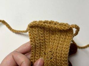 housse casque audio Renne de noël patron crochet decoration accessoire amigurumi débutant gratuit