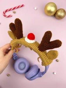 housse casque audio Renne de noël patron crochet decoration accessoire amigurumi débutant gratuit