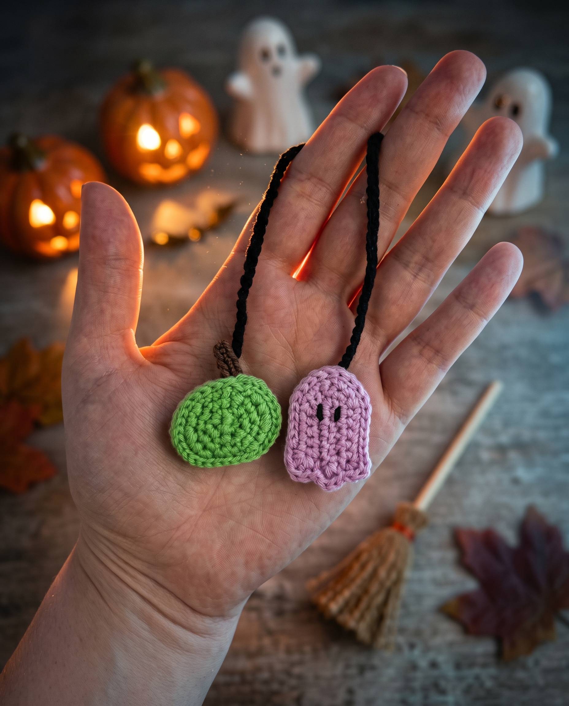 ornement halloween casque porte clés patron crochet gratuit débutant et facile pour Halloween