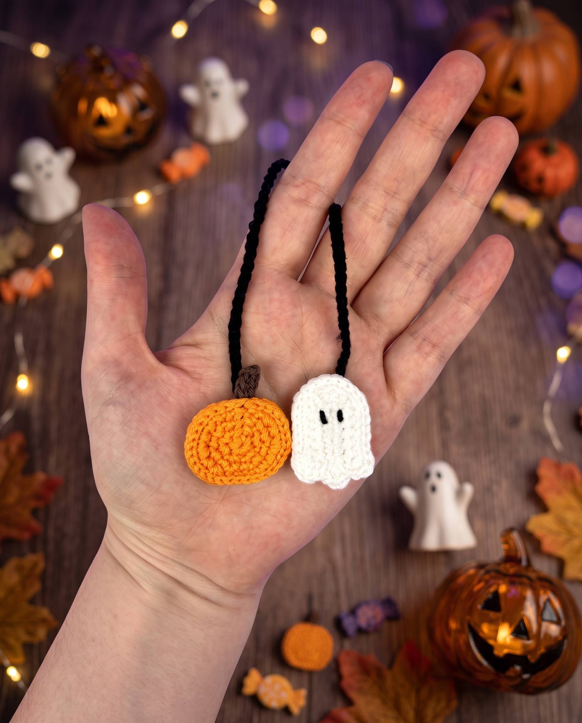 halloween charm headphone keychain easy free crochet pattern for beginner